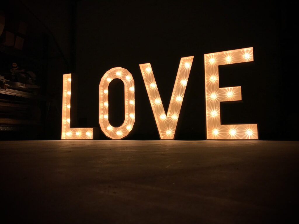 LOVE lichtletters